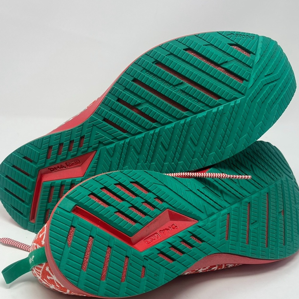 Brooks Levitate 5 Run Merry Mens Size 12.5 Running Shoes Christmas Sweater - Picture 10 of 10